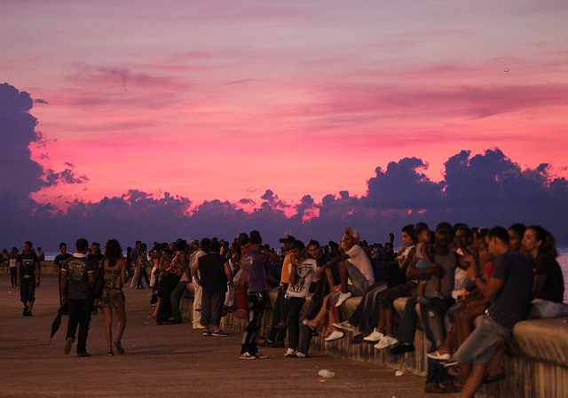 Cuando cae la noche en La&nbsp;Habana…