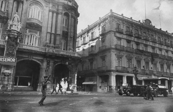 Prado y San Rafael en enero de 1959. Grey Villet, Life.