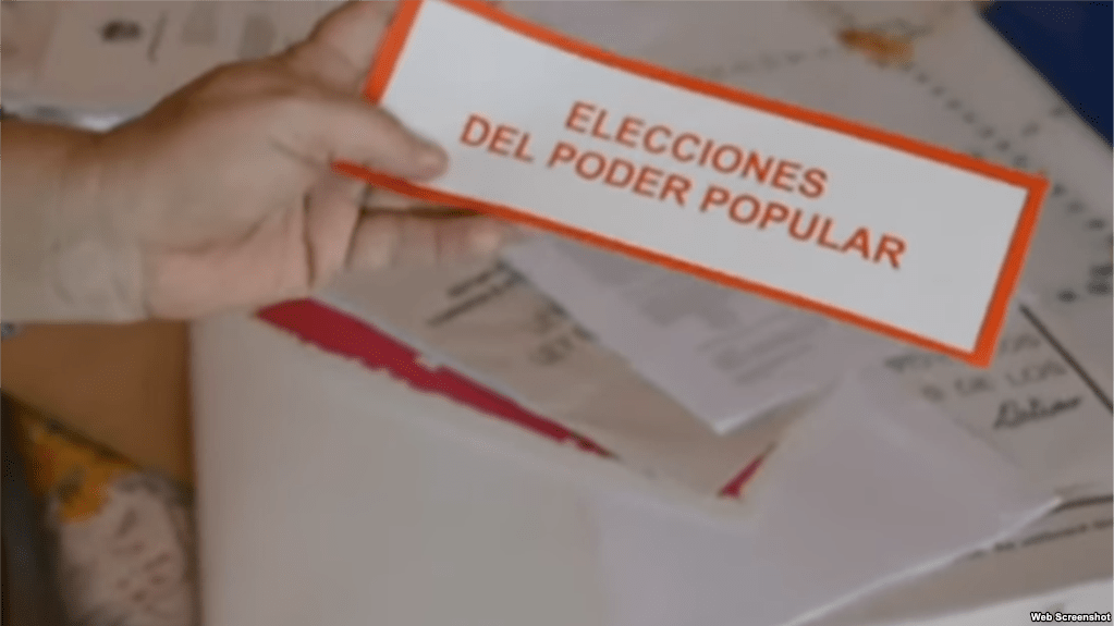 “¿Tú crees que tengo tiempo para esa&nbsp;bobería?”