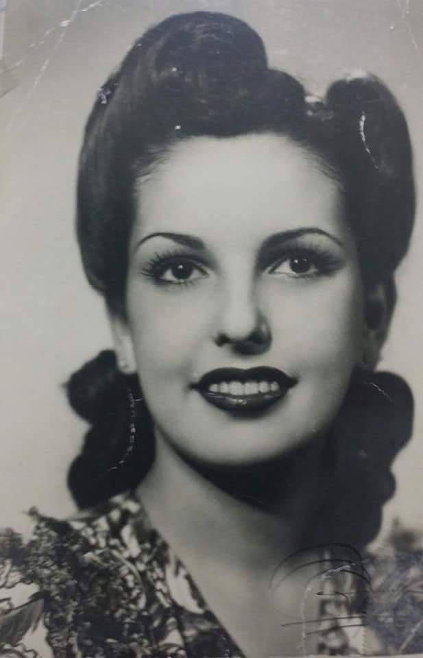 Una joven Rufina Yturriaga López-Acevedo, madre de Mariana y abuela de Vivi.