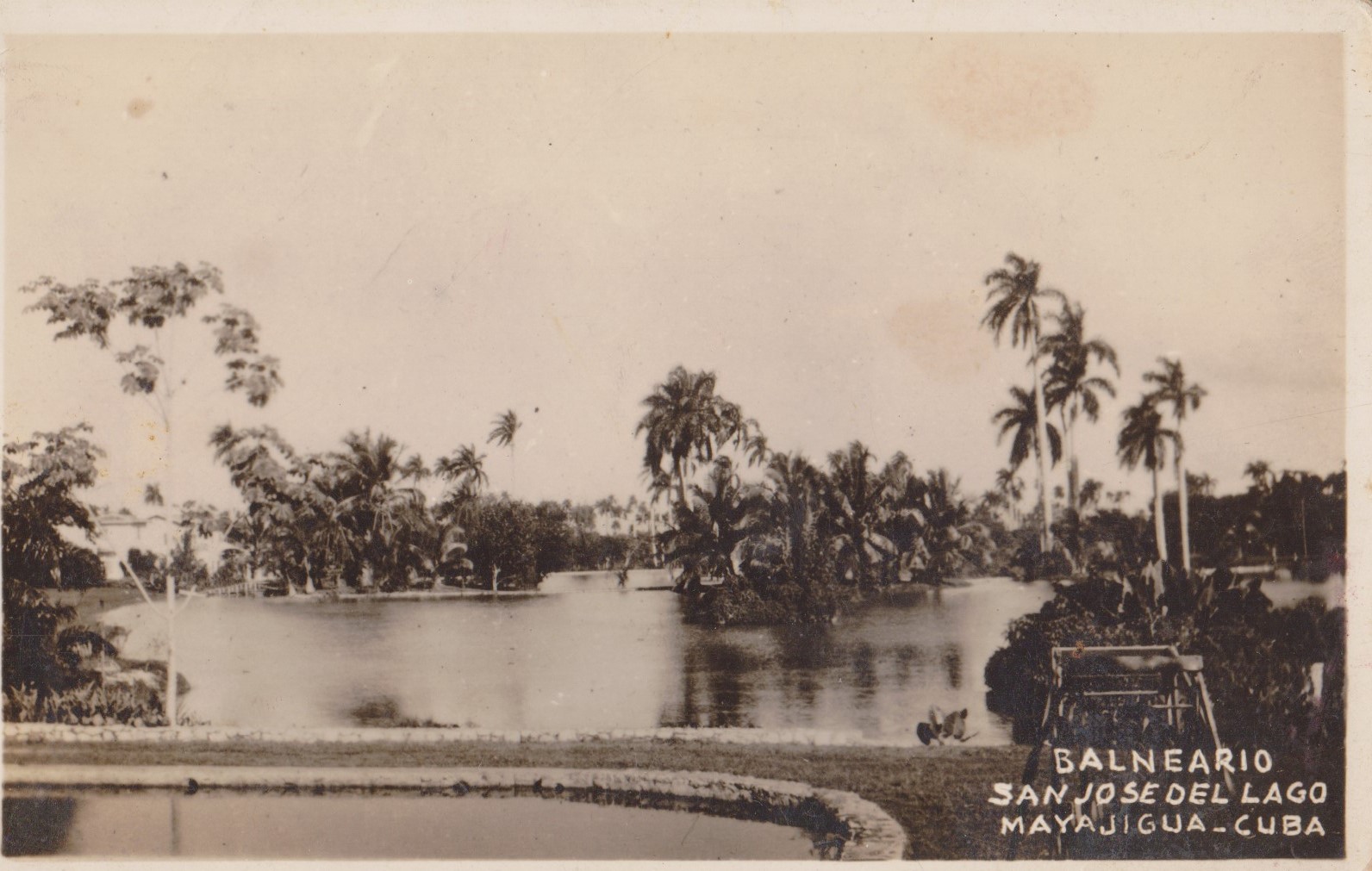 Postal del balneario de Mayajigua