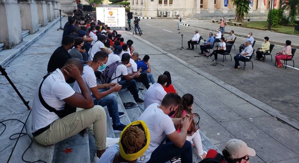 Muchos estudiantes universitarios no ven su futuro en&nbsp;Cuba